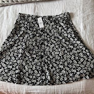 NWT Loft Ditsy Floral skirt size S stretch